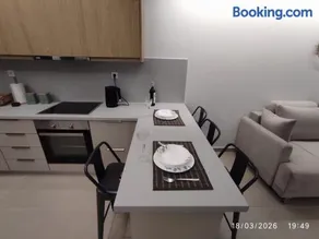 Calm Horizon Residence - Image 1