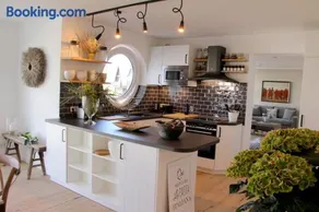 Fine Home - Image 5
