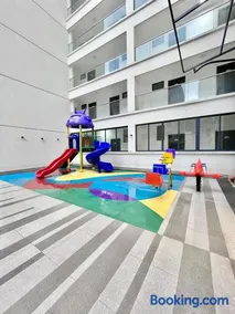 Beautifully one bedroom apartment with swimming pool fully equipped gym ample parking space and amazing breathtaking city views - Image 2