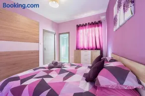 North Side Apartment 1 - Image 1