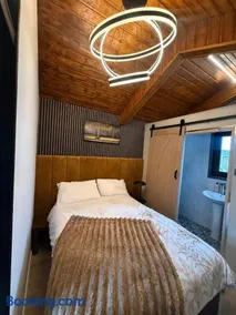 Cosy Couples' Retreat - Image 2
