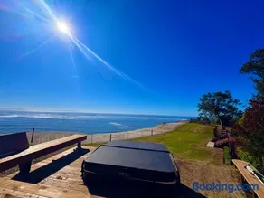 Spectacular Bolinas Oceanfront Retreat - Image 2
