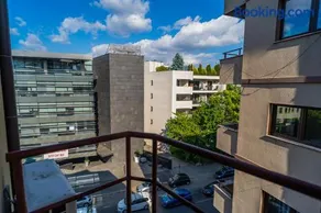 Amazing City Views - Charming Penthouse & Aparment - Image 4