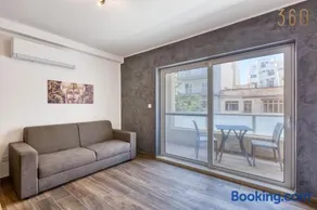 CENTRAL 51 SUITES, fully equipped 1BR suites with strong WIFI - Image 2