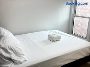 Charming 2BR Toronto Home Walk to Subway - Image 3
