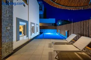 Bougan Villa - Image 1