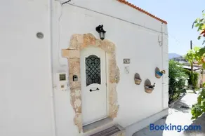 Ravi Boutique Home - 1 minute walk from beach - Image 2