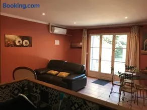 Le Mas Mérindol Gîte Cerise - Image 4