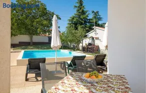 Three-Bedroom Holiday Home In Divsici - Image 1