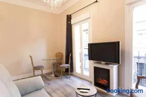 NEW. Moderno y elegante apartamento céntrico. - Image 2
