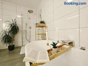 Kaiserin Sisi für bis zu 6 - Arbeitsplatz, Badewanne, Parkplatz, Waschmaschine - Image 5