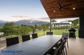 Fiddle View Alfresco Dining with Mountain Views - Image 5