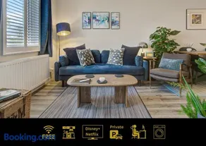 Stylish, business traveller friendly apartment, with free parking and Netflix - Image 1
