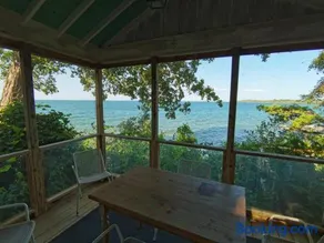 48Waterfront Cottage Lake Views & Screened Porch - Image 1