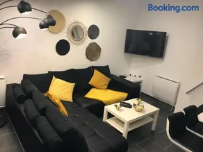 52 Grand place - Image 1