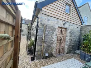 The Hideaway & Sauna at Ring O'Bells - Image 3