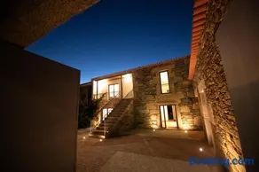 Casa de Trás-o-Muro - Image 1