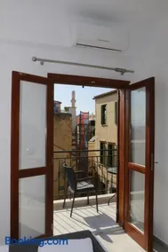 Deluxe Rooms - Image 3