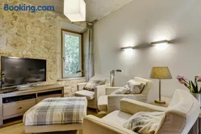 Designer Haus - Image 4