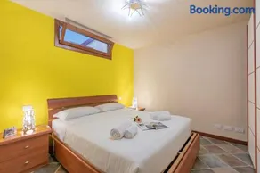 La Casa Di Olaf with Garden - Happy Rentals - Image 1