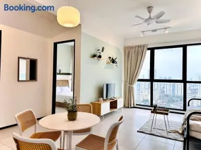 Urban Suite Cozy Family Homestay at Georgetown by HENG URBAN STAYCATION LUXE LSP - Image 3