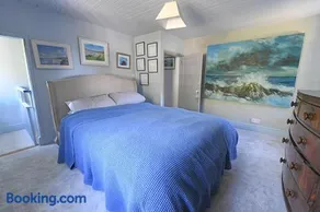 Idyllic cottage with large garden near the sea - Image 4