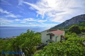 Family-friendly apartments with swimming pool Gornji Tucepi - Podpec, Makarska - 6815 - Image 2