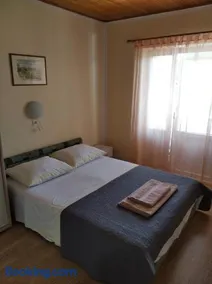 Apartamento con terraza y jardín | Vistas al mar - Image 5