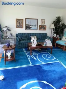 Centrally located; Walk anywhere! - Image 1