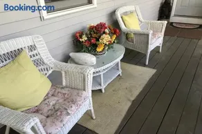 4 Bed 2 Bath Vacation home in Ossipee - Image 3