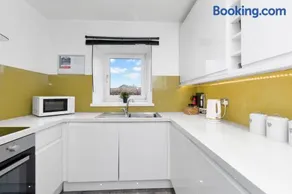 Lovely City Home - Image 4