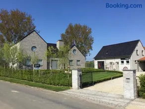B&B 22 - Image 1