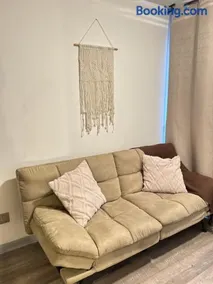 Apartamento en Santiago Central, con opción de solicitar almuerzos diarios y por mas de 28 días, tienes tu botella de vino Chileno GRATIS - Image 4