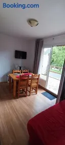 Au RDC Appartement 5 Personnes Terrasse Piscine - Image 1
