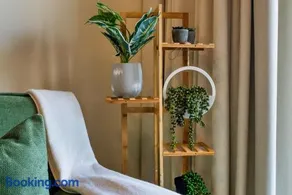 Nature-Themed Stay with 4K Projector Near Yas Island and Airport - Image 5