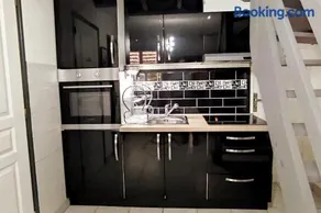 Chez Louis - Central Triplex - Image 3