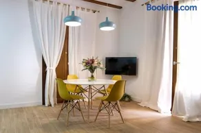 LA MOMA Apartments & Room - Image 2