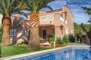 ARENDA Pino Alto Villa Napoleon - Image 3