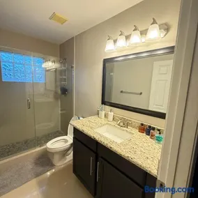 Luxury and Comfort - Image 1