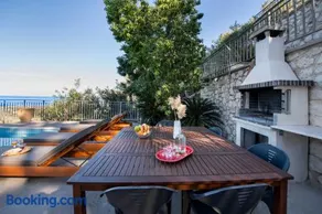 Great Escape Sea View Private Pools, Jacuzzi & Ultimate Relaxation - Image 5