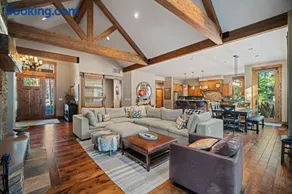 56295 Trailmere Circle - Image 3