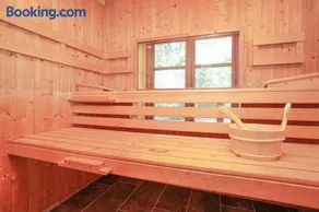 Exklusives Reetdach-Ferienhaus mit Sauna, Whirlpool & Privatgarten - bis 10 Personen - Image 2