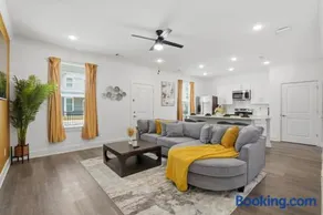 3BR Townhome- Booking - Image 1