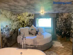 Simons Whody Hideaway - Image 3