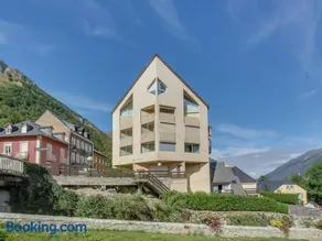 Studio cosy 4 pers. avec loggia, parking et équipement complet, à deux pas du centre de Cauterets - Image 2