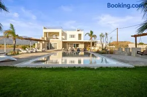 Villa Pnoe Seaside - Image 1