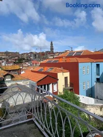 Lost Inn Porto Hostel - Image 2
