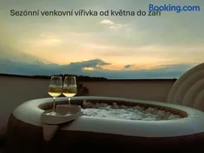 Prosluněný dům s výhledem na Pálavu - Image 4