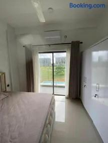 Cantbury golf apartments - Image 1