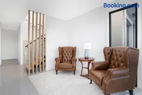 Austral Luxury 5Br Classic Model House - Image 3